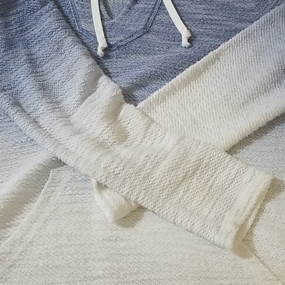 Two by Vince Camuto Ombre Hoodie EUC - Picture 6 of 9